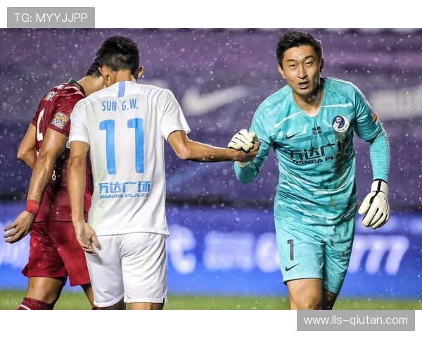 山西对阵吉林因地暖漏水推迟，球迷现场喊退票